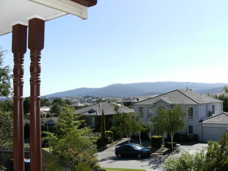 9 Oaktree Rise, Lysterfield VIC 3156