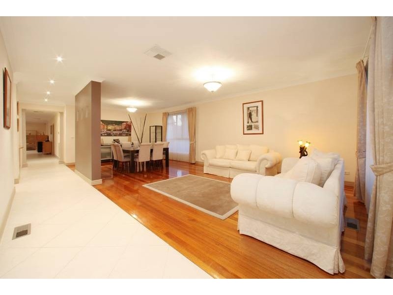 443 Dandelion Drive, Rowville VIC 3178