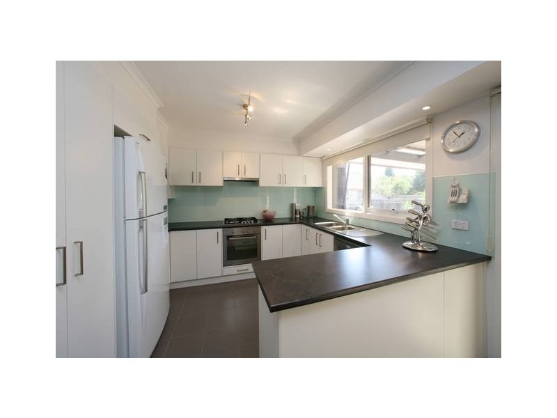 203 Dandelion Drive, Rowville VIC 3178