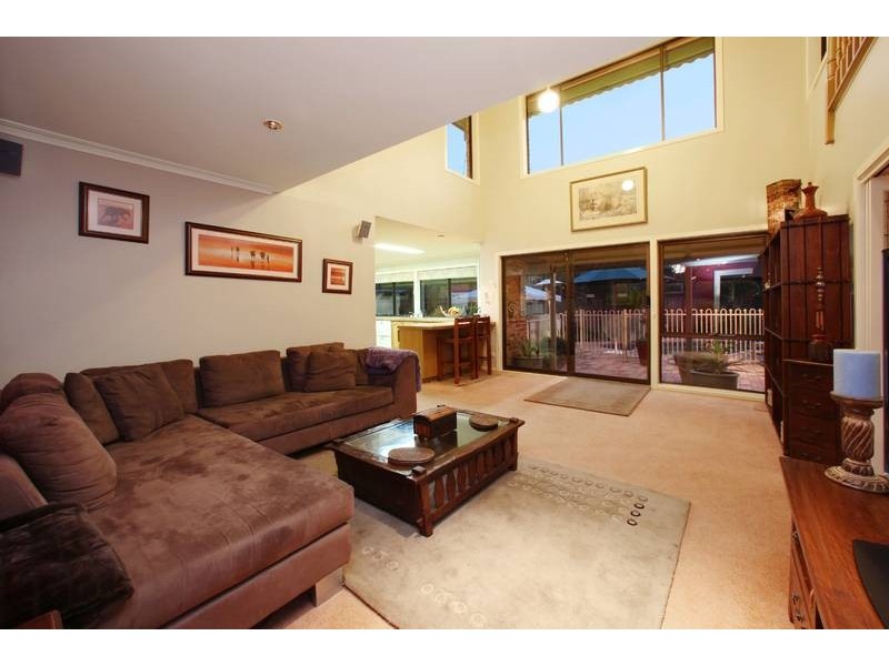41 Candlebark Quadrant, Rowville VIC 3178