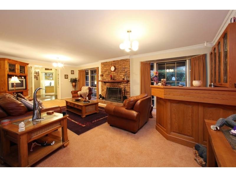 41 Candlebark Quadrant, Rowville VIC 3178