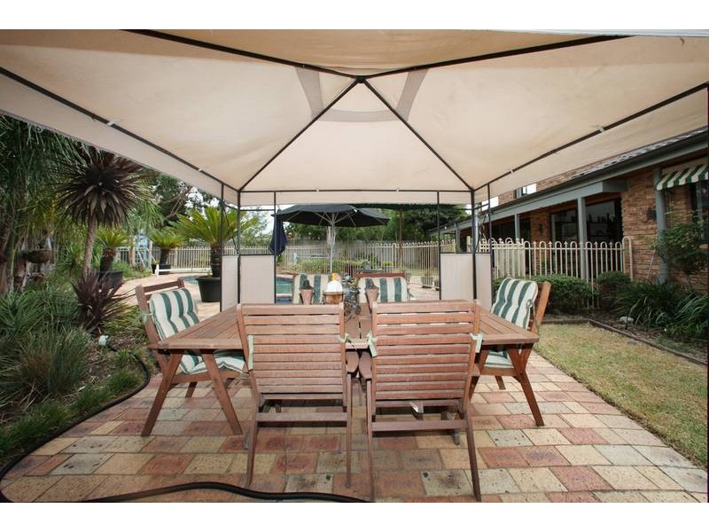 41 Candlebark Quadrant, Rowville VIC 3178