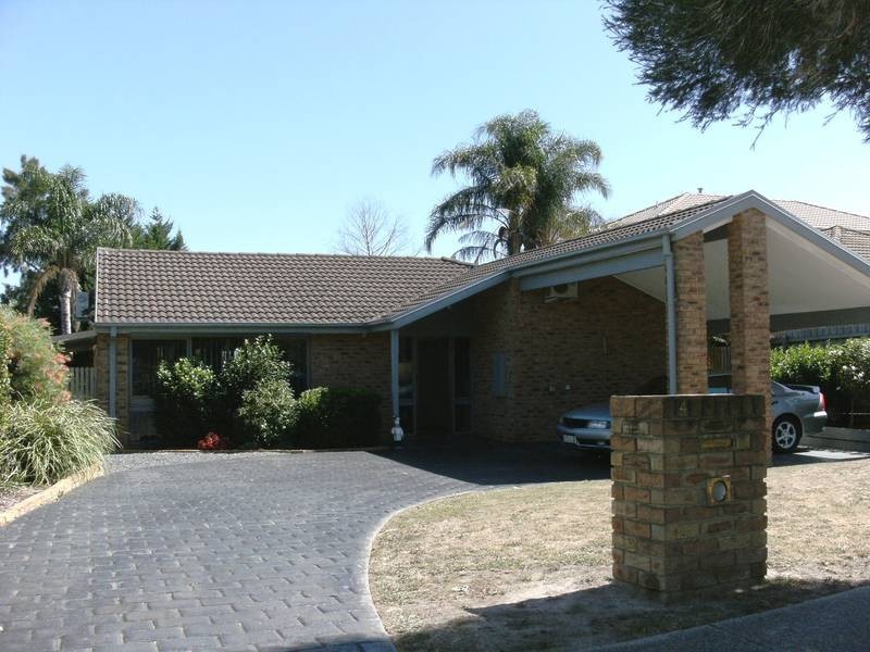 4 Saunders Close, Lysterfield VIC 3156