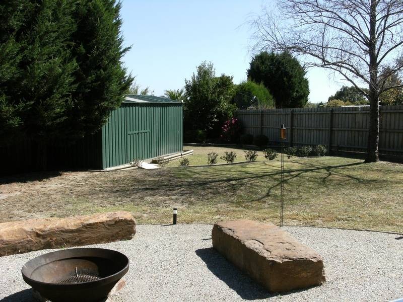 4 Saunders Close, Lysterfield VIC 3156