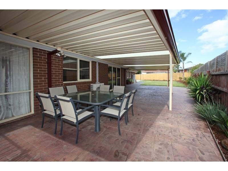 9 Glenlea Close, Rowville VIC 3178
