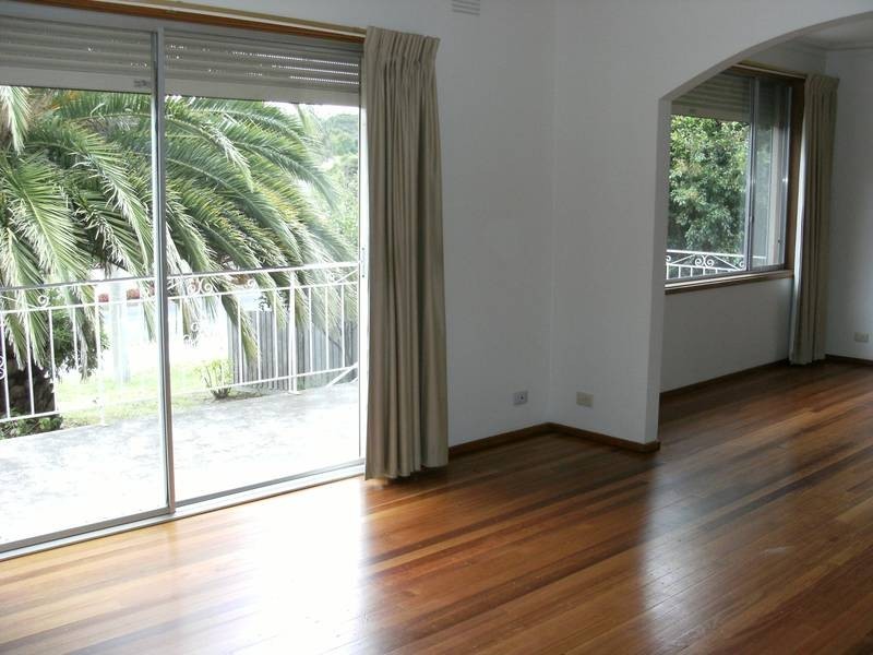 72 Glenfern Road, Ferntree Gully VIC 3156