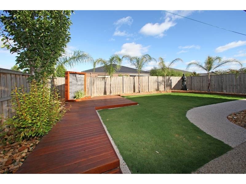 7 Monbulk Crescent, Rowville VIC 3178