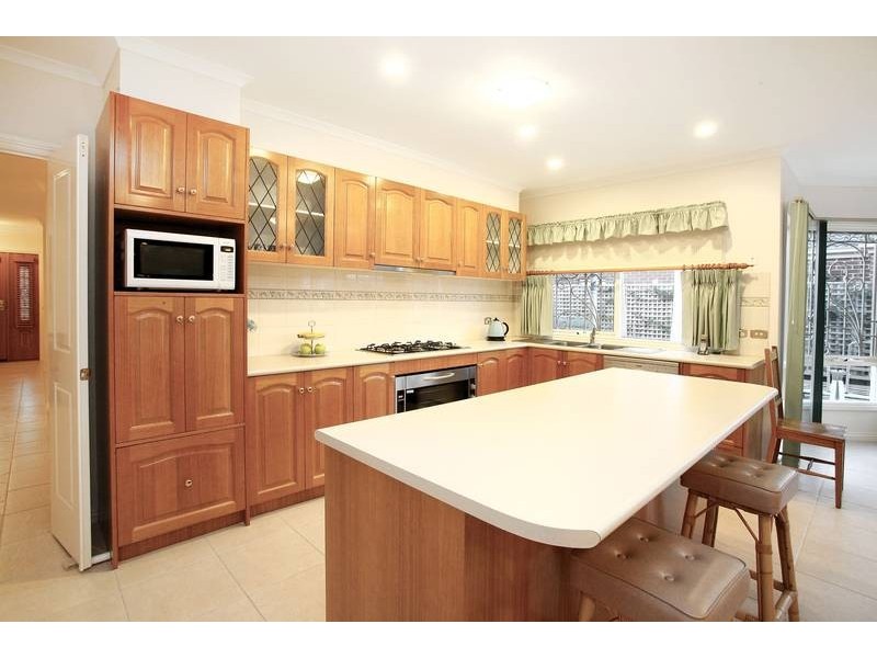 6 Platypus Court, Rowville VIC 3178