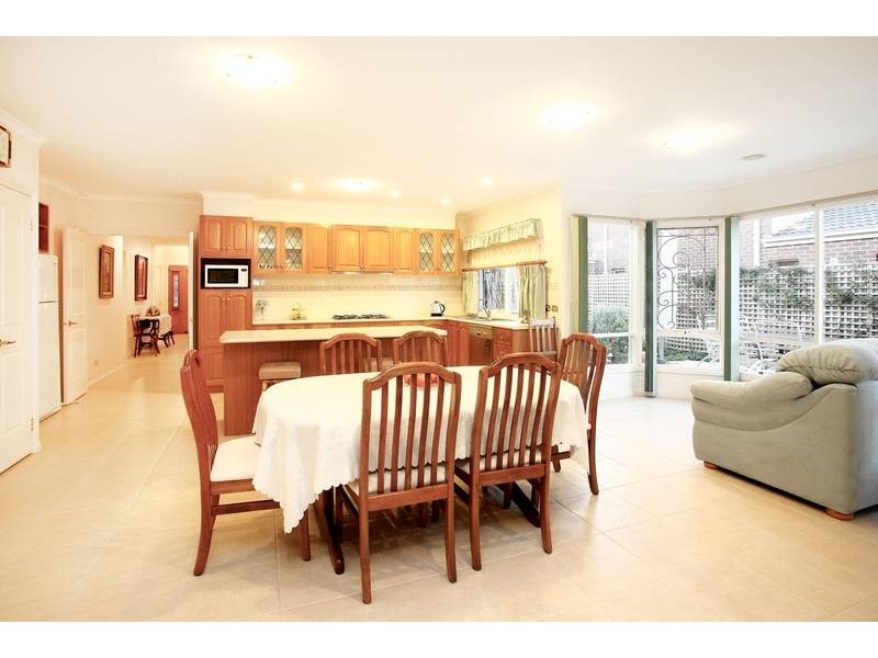6 Platypus Court, Rowville VIC 3178