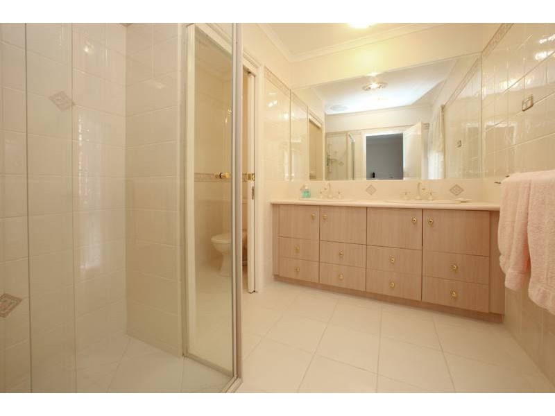 6 Platypus Court, Rowville VIC 3178