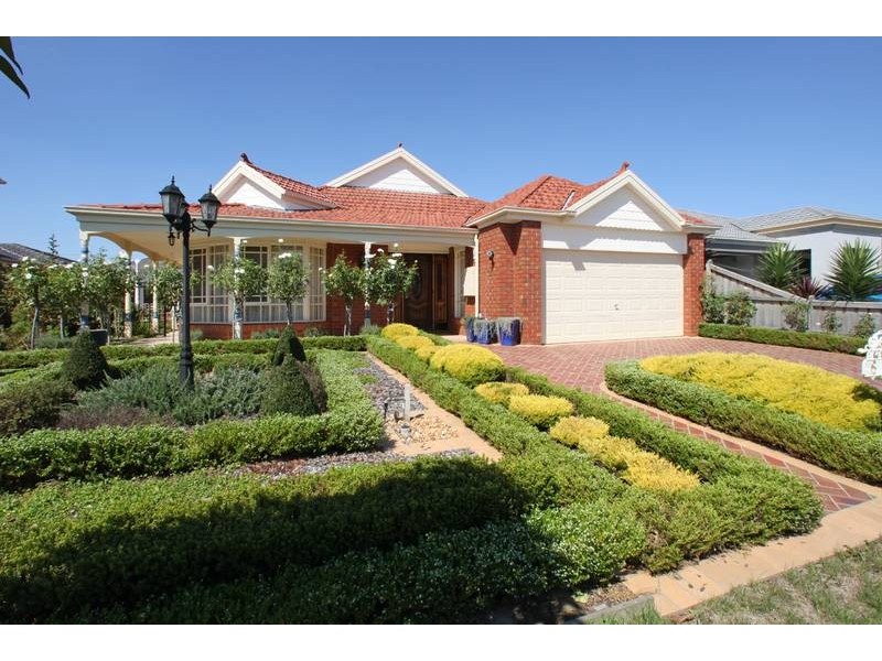 6 Platypus Court, Rowville VIC 3178
