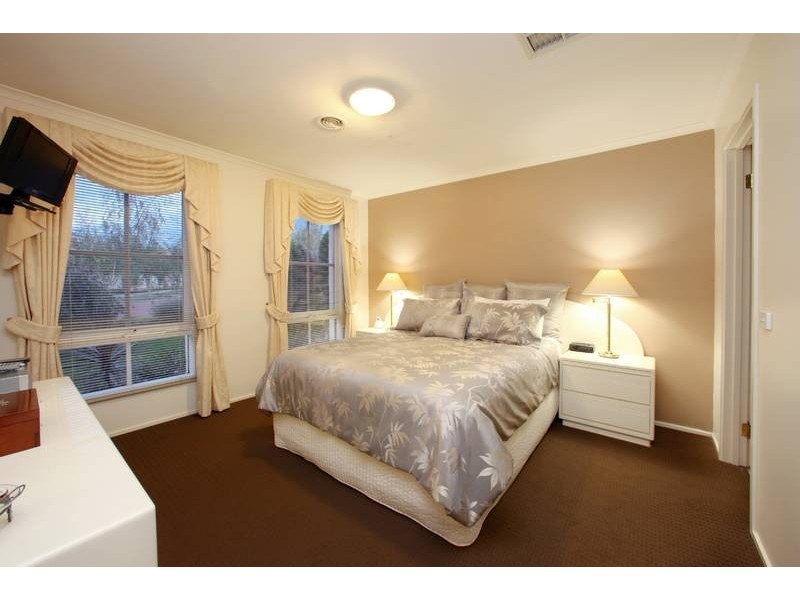 11 Nagle Court, Rowville VIC 3178