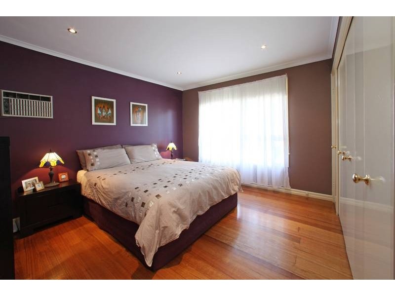 18 Fourth Avenue, Rowville VIC 3178