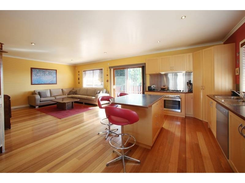 18 Fourth Avenue, Rowville VIC 3178