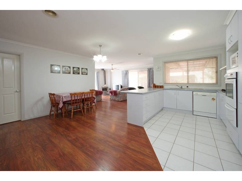 23 Quail Way, Rowville VIC 3178