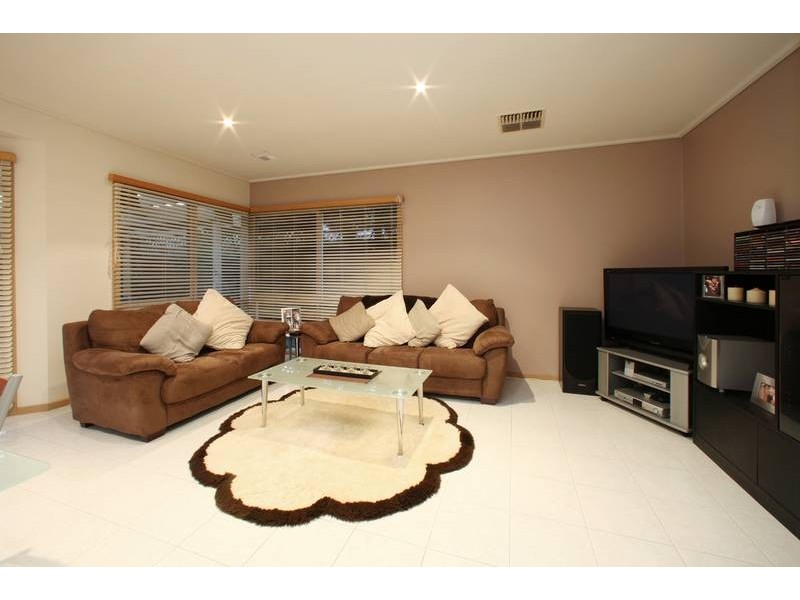 34 Bianca Court, Rowville VIC 3178