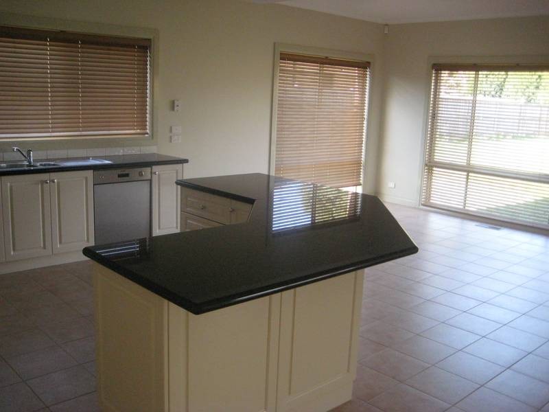 34 Grange Drive, Lysterfield VIC 3156
