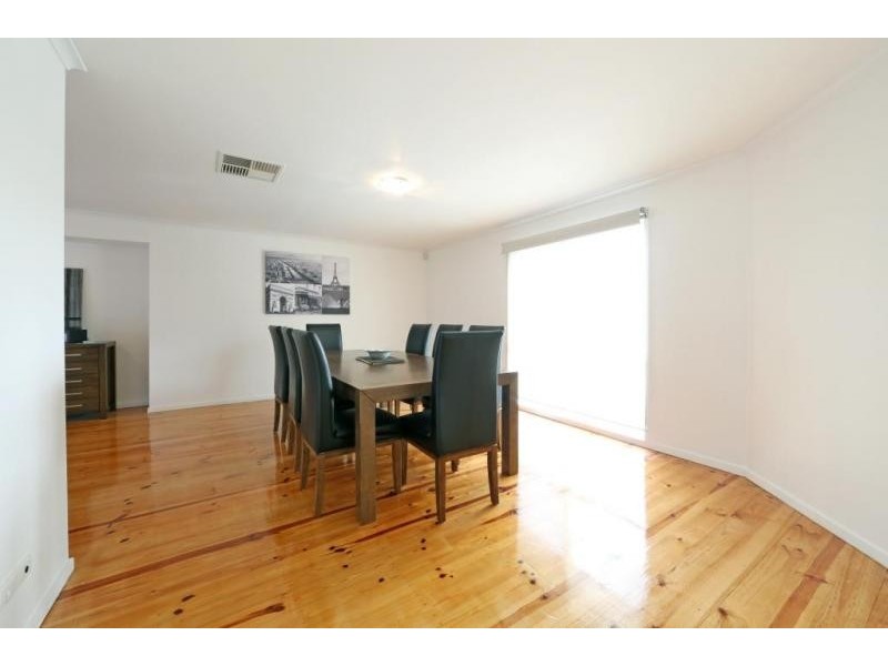 3 Barellan Close, Rowville VIC 3178