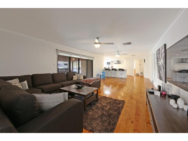 3 Barellan Close, Rowville VIC 3178