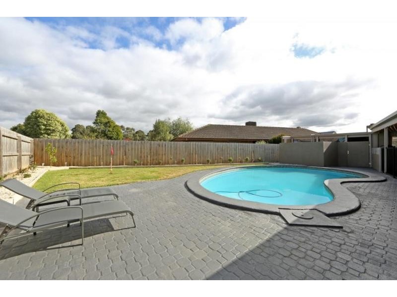 3 Barellan Close, Rowville VIC 3178