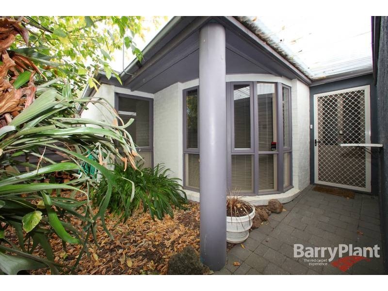 2/4 Matthews Court, Ferntree Gully VIC 3156