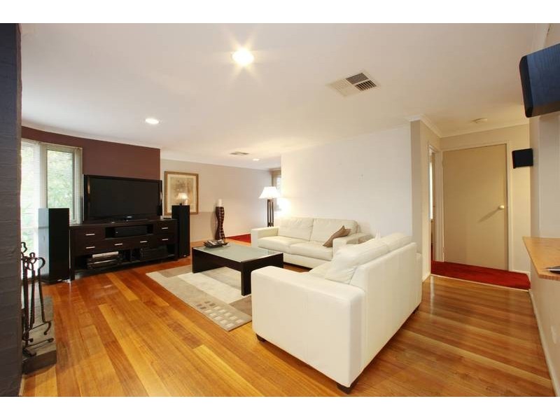2/4 Matthews Court, Ferntree Gully VIC 3156