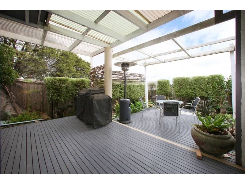 2/4 Matthews Court, Ferntree Gully VIC 3156
