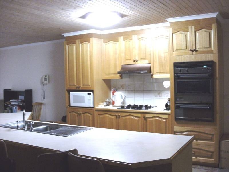 24 Taupo Crescent, Rowville VIC 3178