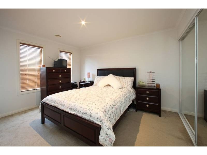 119 Sovereign Manors Crescent, Rowville VIC 3178