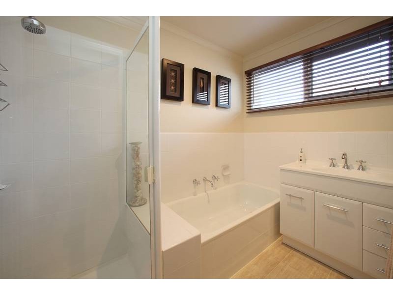 11 Mersey Close, Rowville VIC 3178