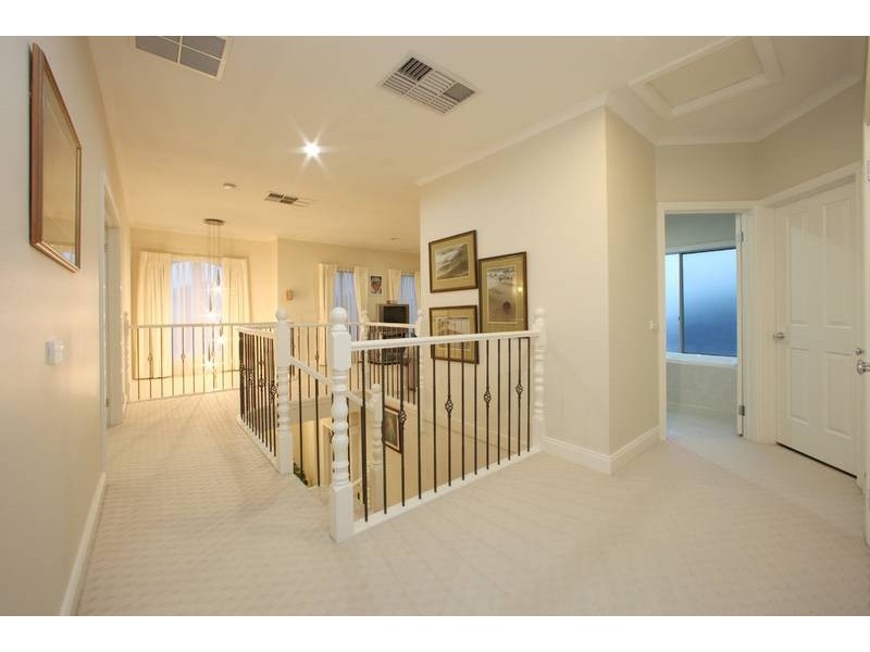 64 Langhorne Crescent, Rowville VIC 3178