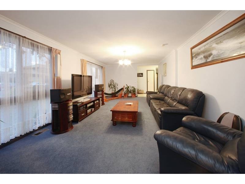 90 Eildon Parade, Rowville VIC 3178