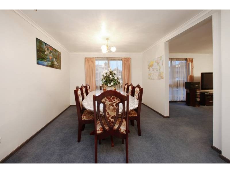 90 Eildon Parade, Rowville VIC 3178