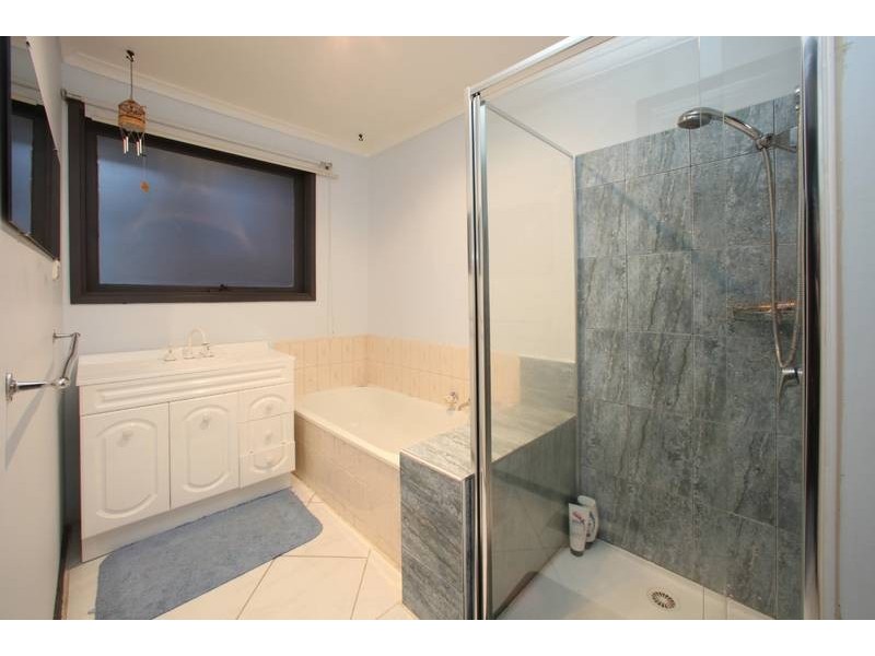 90 Eildon Parade, Rowville VIC 3178