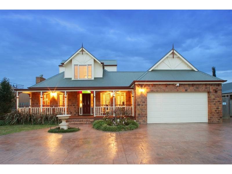 27 Claremont Way, Lysterfield VIC 3156