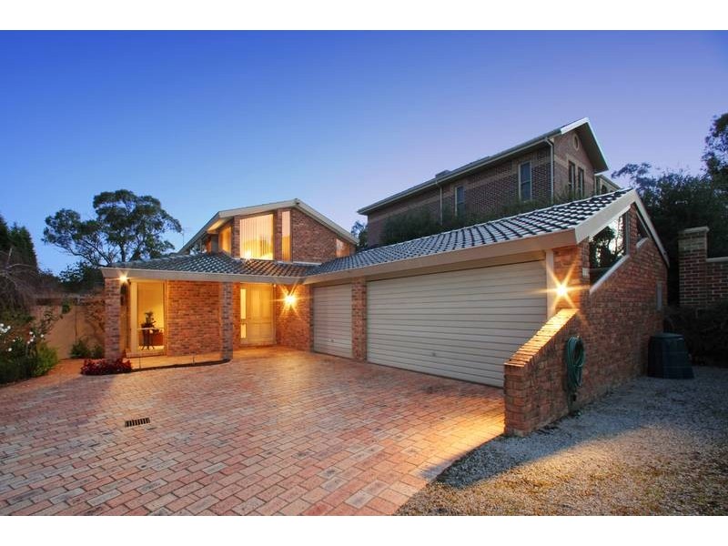 33 Candlebark Quadrant, Rowville VIC 3178