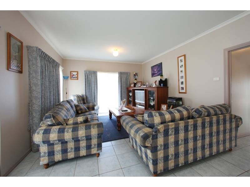 14 Tanglewood Road, Rowville VIC 3178