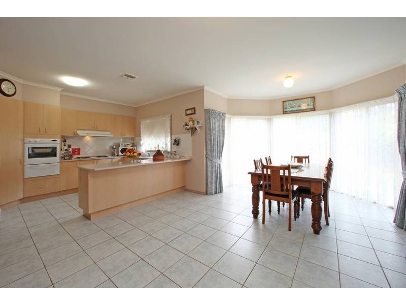 14 Tanglewood Road, Rowville VIC 3178