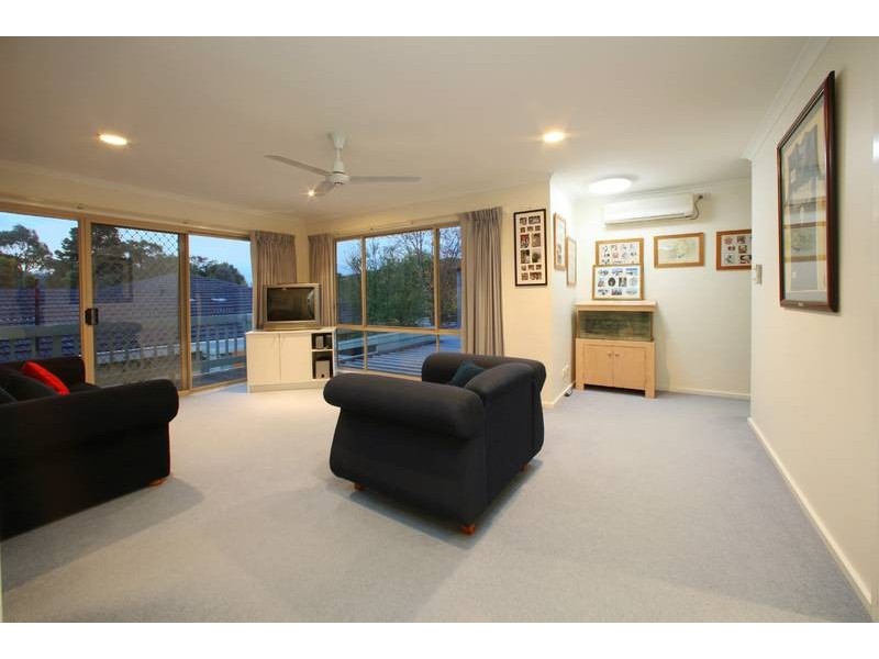 17 Westley Street, Ferntree Gully VIC 3156