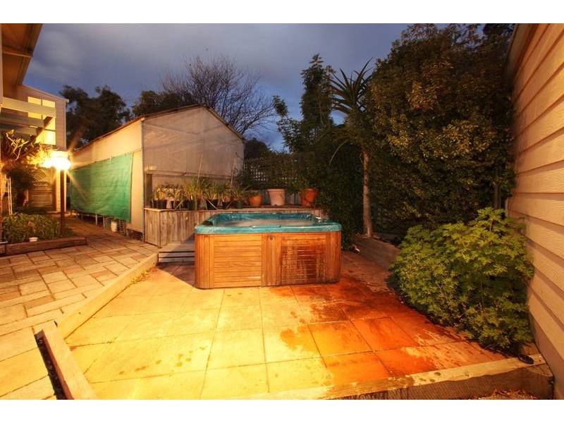 17 Westley Street, Ferntree Gully VIC 3156