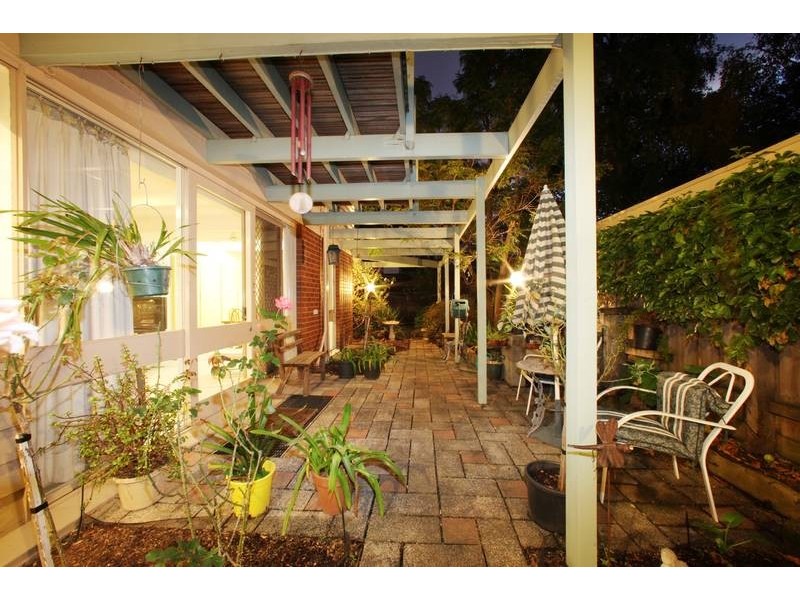 17 Westley Street, Ferntree Gully VIC 3156