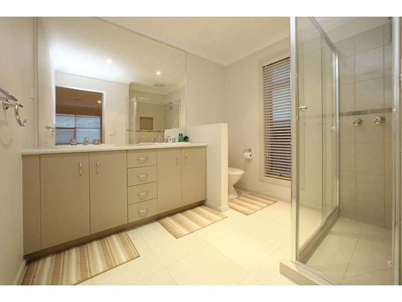 33 Rathgar Road, Lysterfield VIC 3156