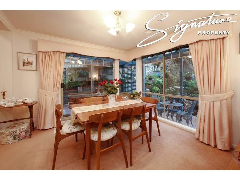 112 Oaktree Rise, Lysterfield VIC 3156