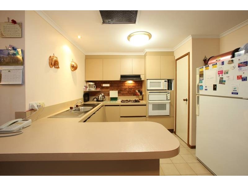 17 Mantung Crescent, Rowville VIC 3178