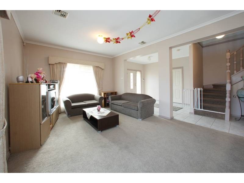 14 Tanglewood Road, Rowville VIC 3178