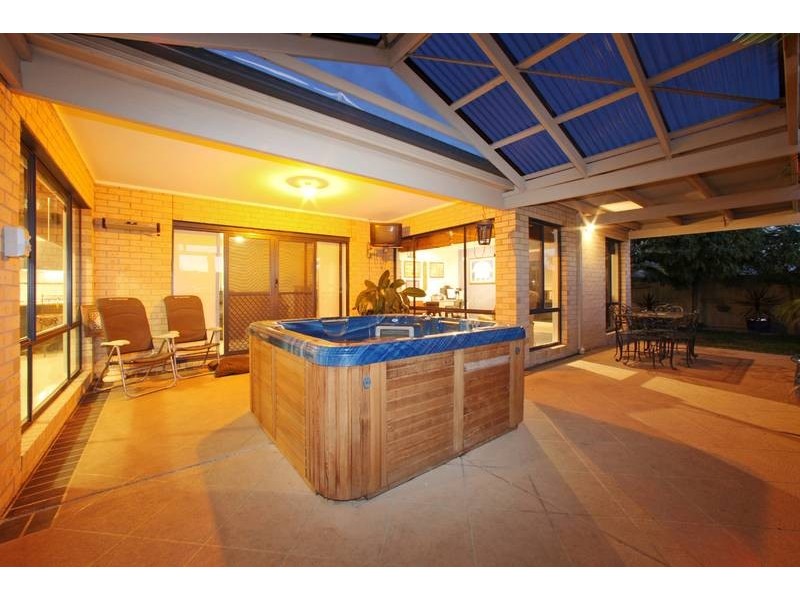 28 Ellendale Street, Rowville VIC 3178