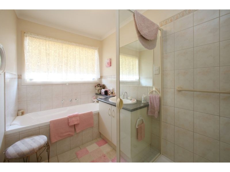 1/121 Murrindal Drive, Rowville VIC 3178