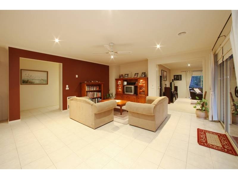 44 Kilcunda Drive, Rowville VIC 3178