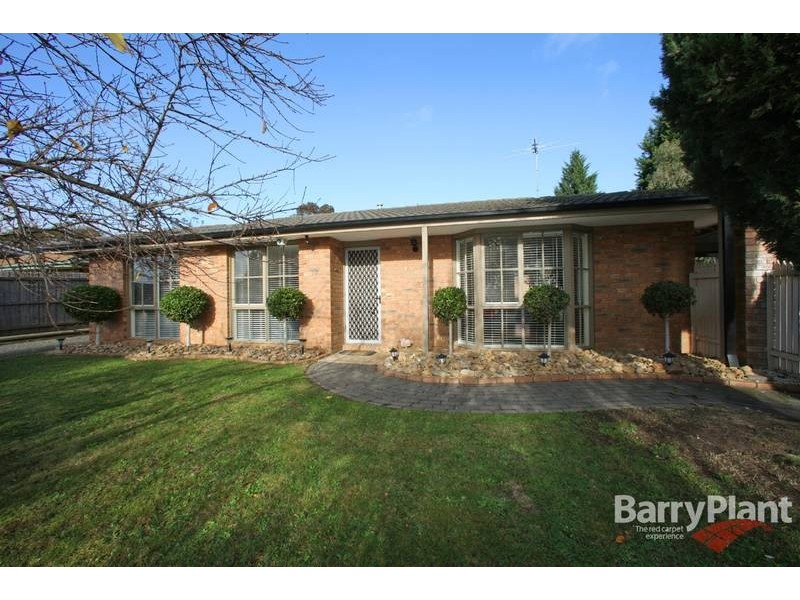 17 Erskine Drive, Rowville VIC 3178