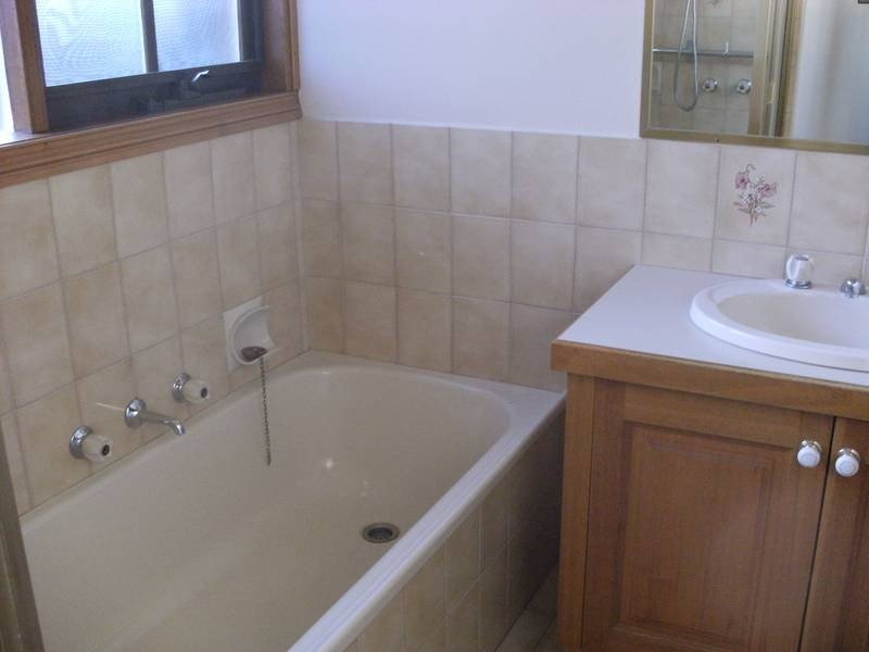 9 Mackintosh Road, Glen Waverley VIC 3150